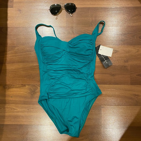 Last day to buy! La Blanca swim - Picture 8 of 8